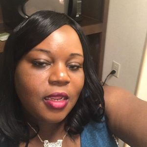 Meet your Posher, Danyelle